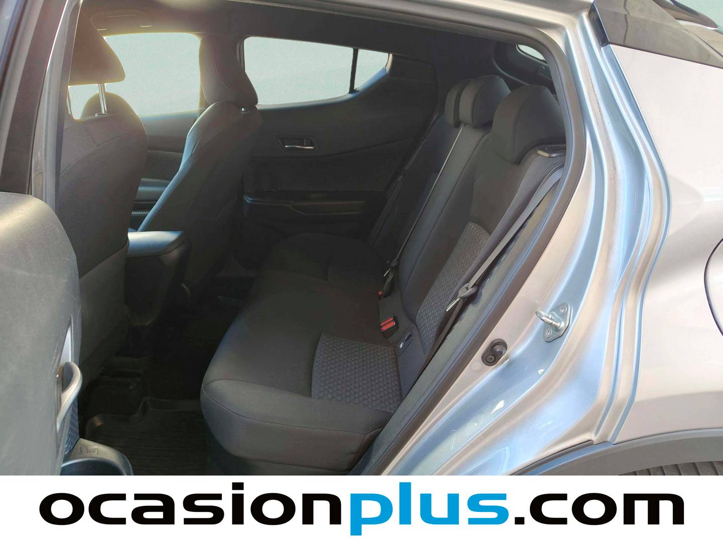 Foto asientos traseros Toyota C-HR Toyota C-HR 180H Advance (184 CV)