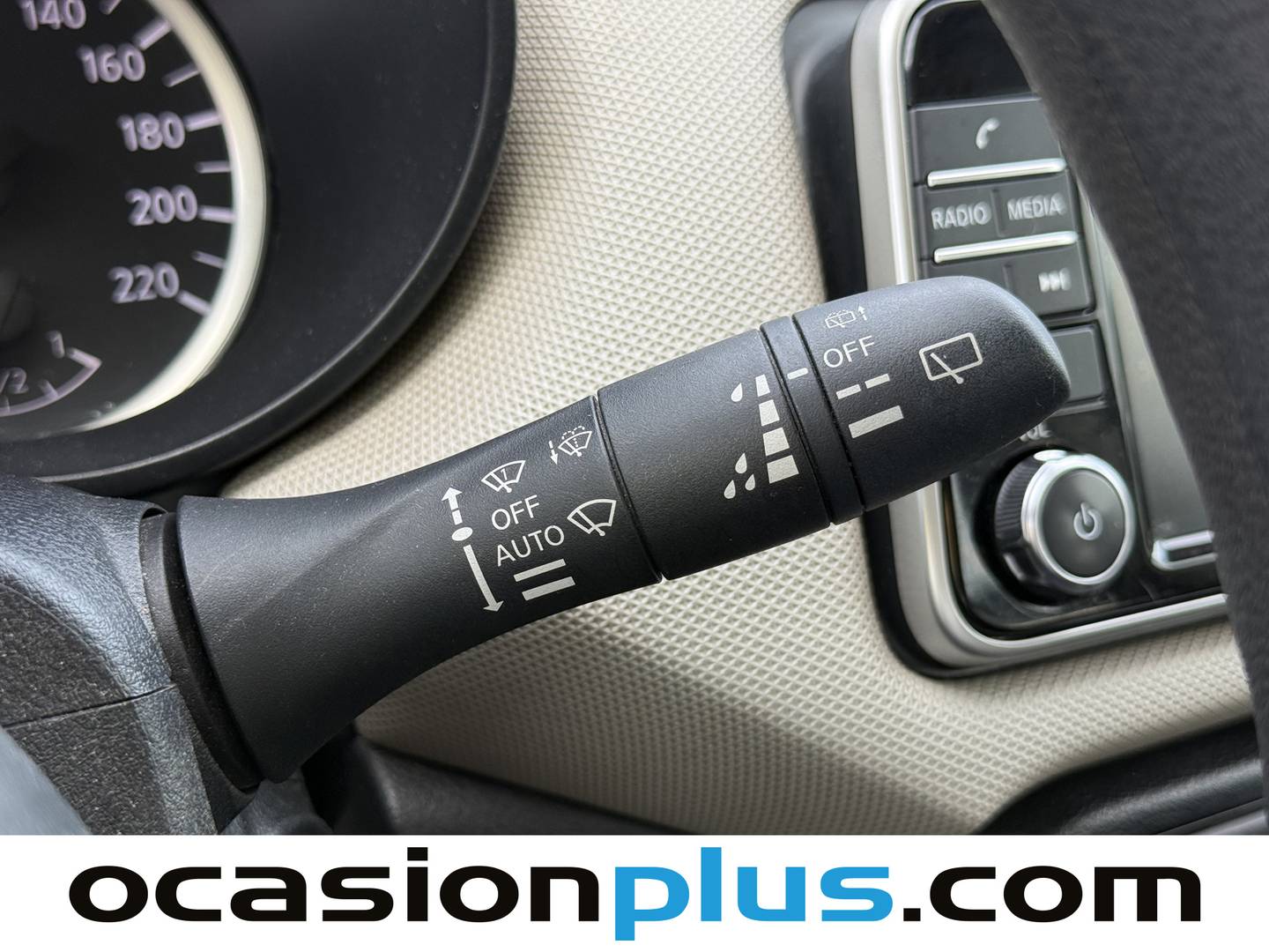 Equipamiento del Nissan Micra Nissan Micra 1.0 G Acenta (71 CV)