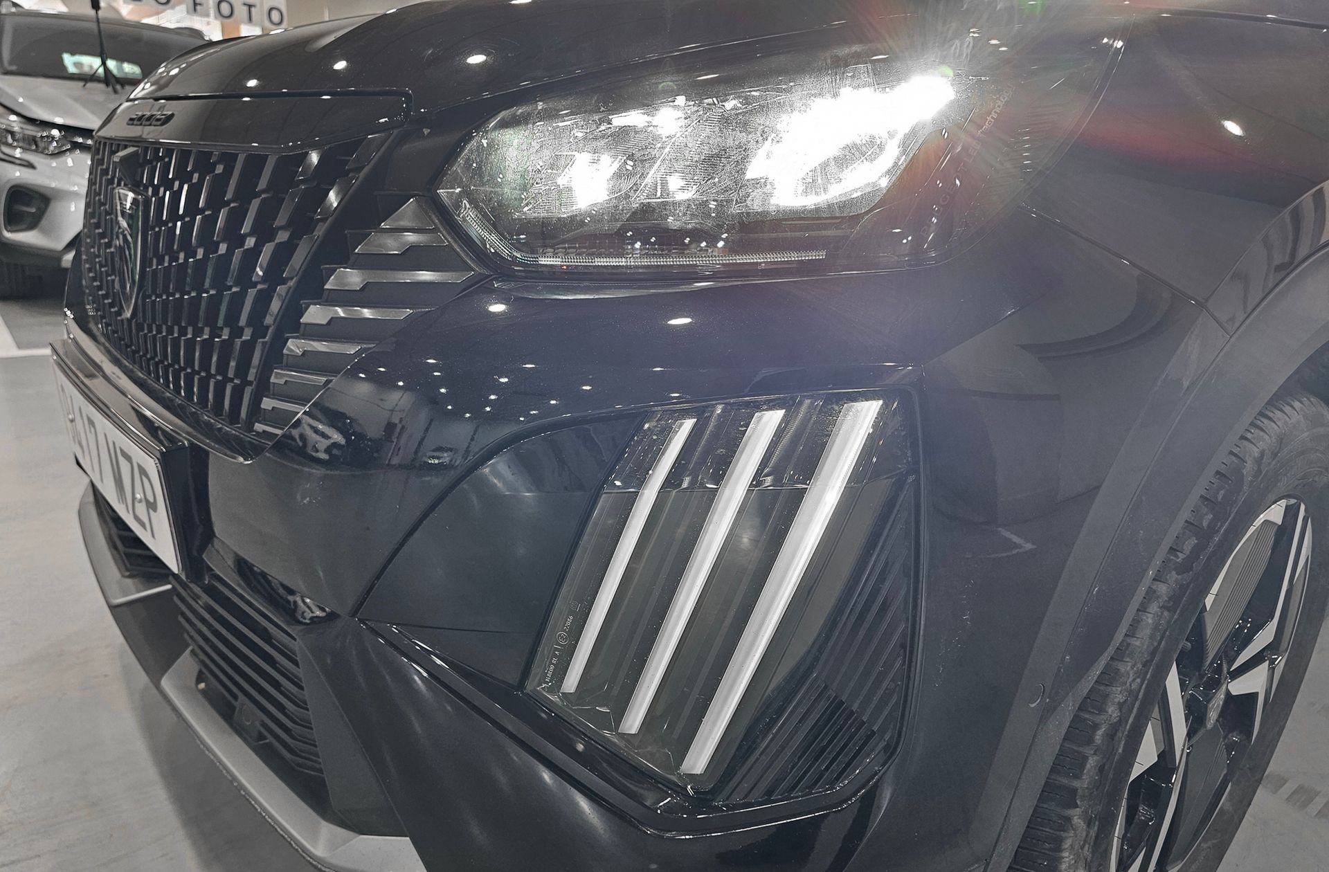 Peugeot 2008 Allure Hybrid eDCS6 - foto 16