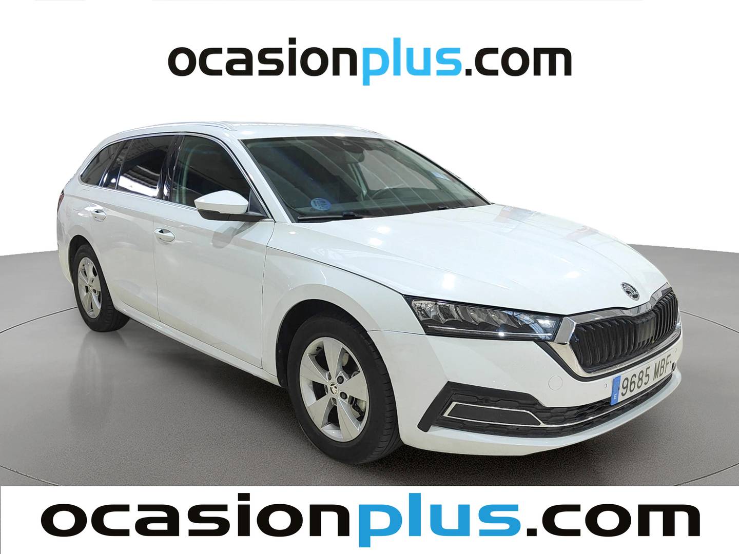 Foto delantera Skoda Octavia Skoda Octavia Combi 1.0 TSI mHEV Ambition DSG (110 CV) derecha