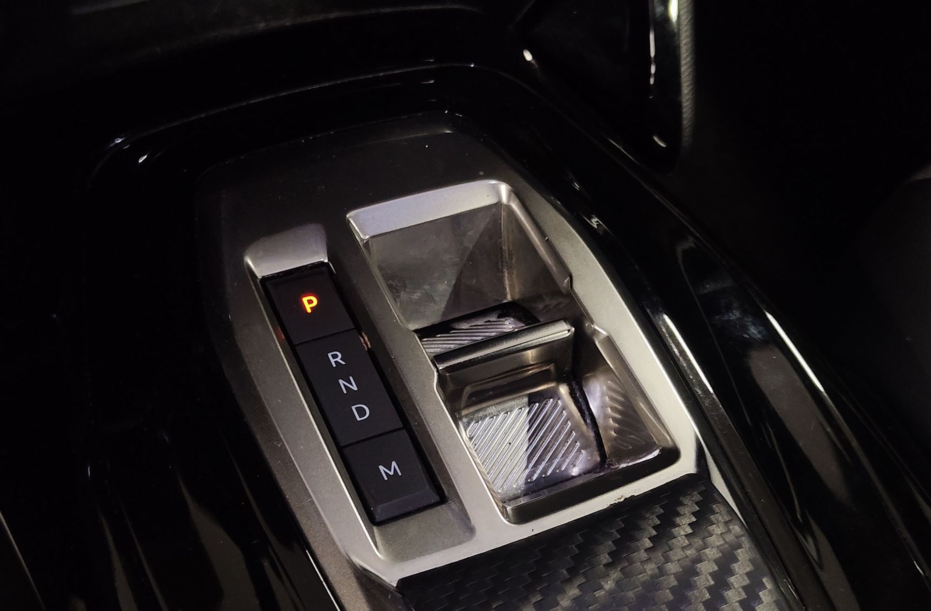 Peugeot 2008 Allure Hybrid eDCS6 - foto 5