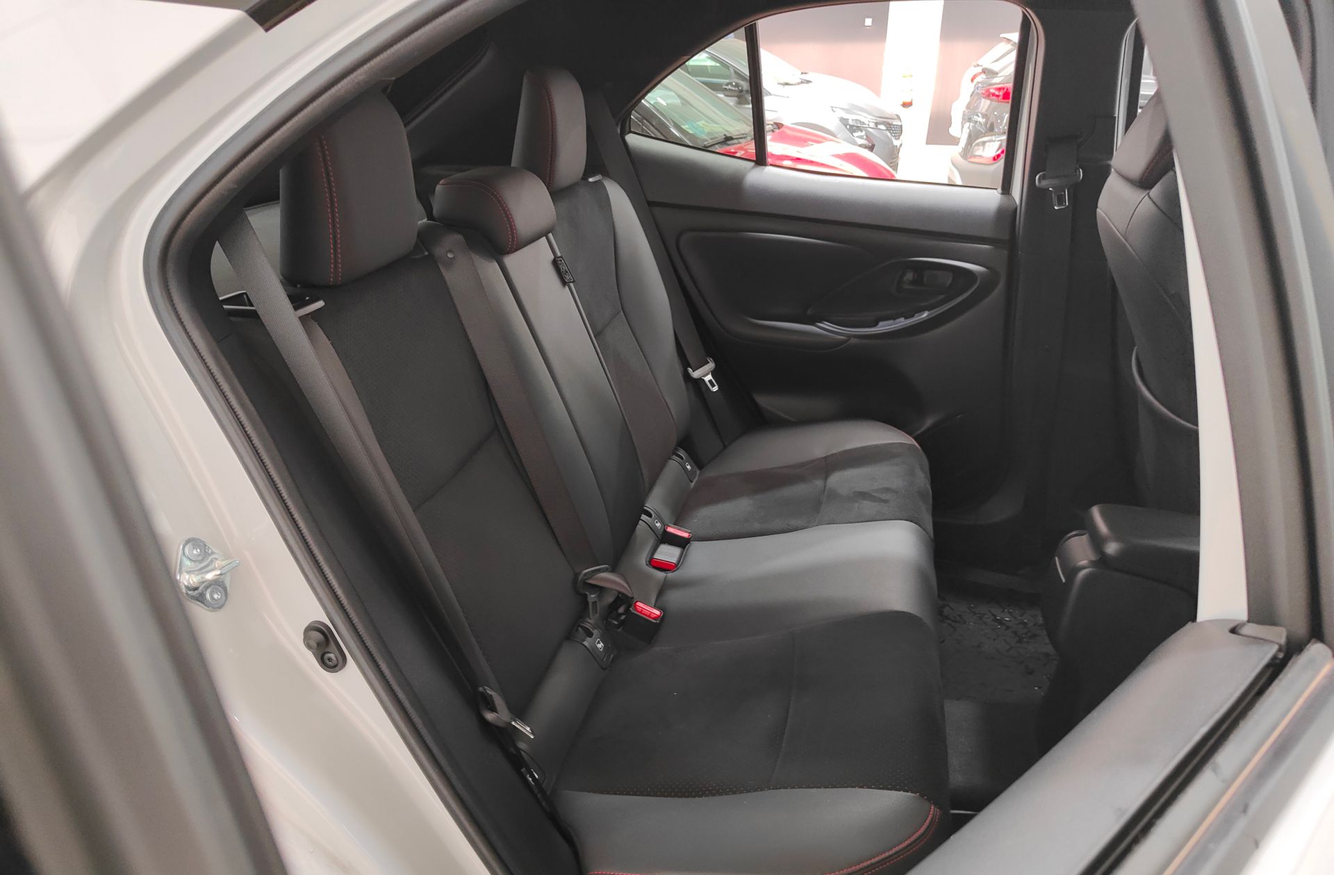 Toyota Yaris Cross 130H GR Sport - foto 19