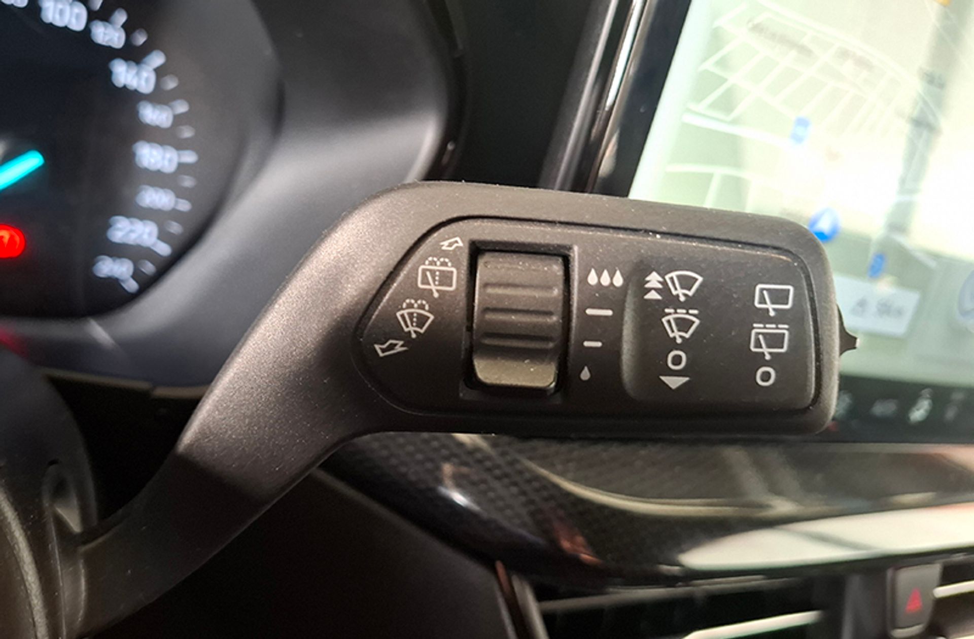 Ford Focus 1.0 EcoBoost MHEV ST-Line - foto 26