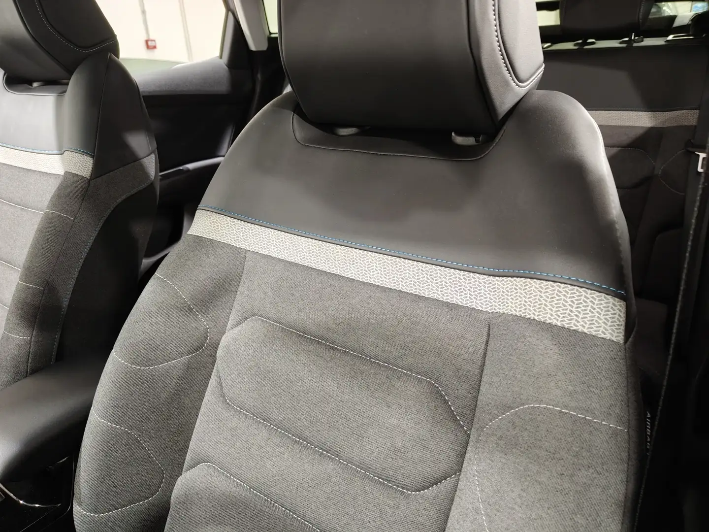 Foto Citroën C4 Citroen C4 BlueHDi 130 S&S Feel Pack EAT8 (130 CV)