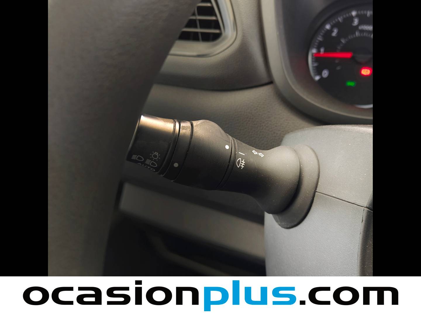 Extras y acabados del Renault Master Renault Master Combi 6 L2H2 3300 dCi (135 CV)