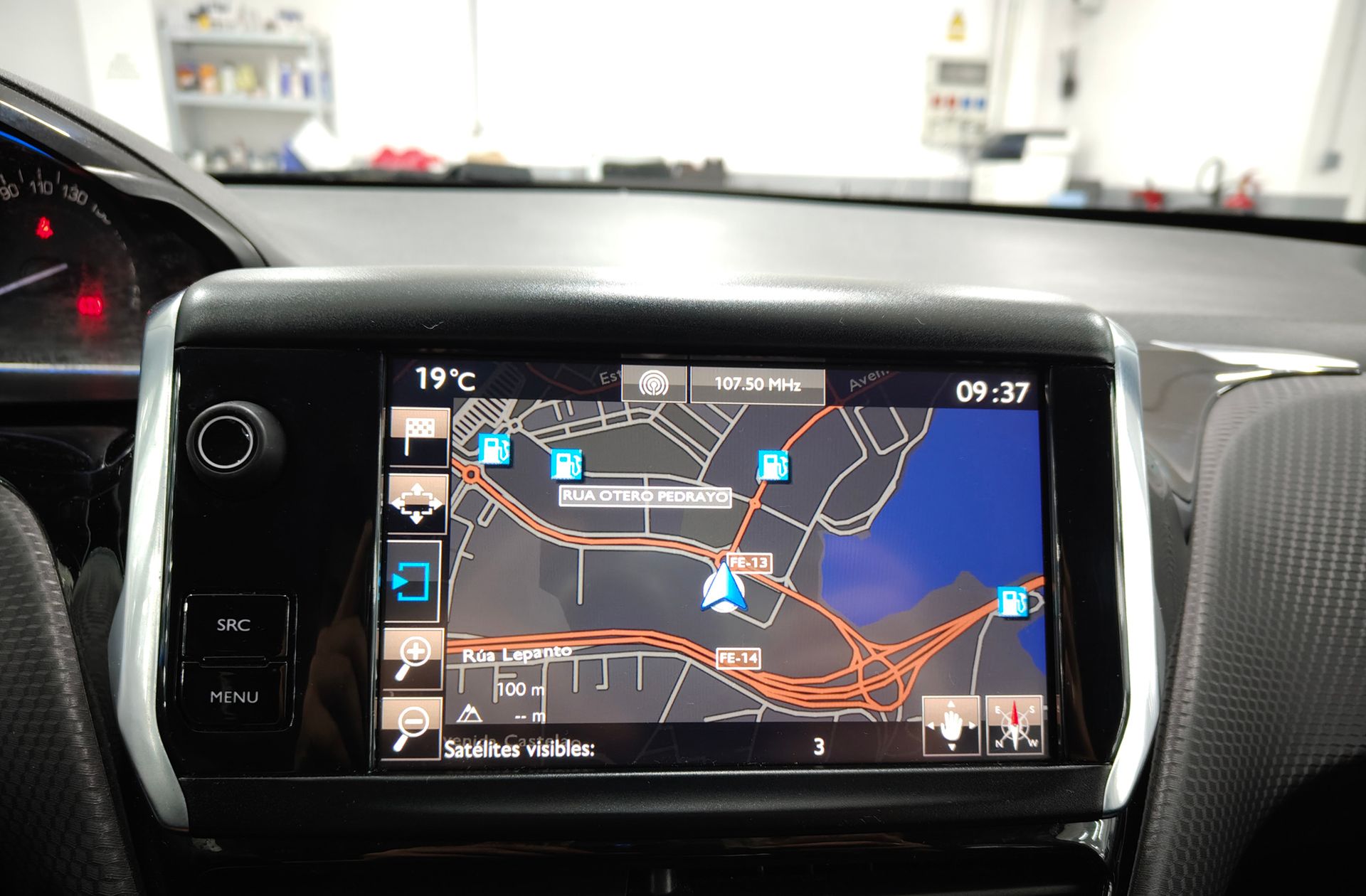 Peugeot 2008 PureTech 110 Allure - foto 10
