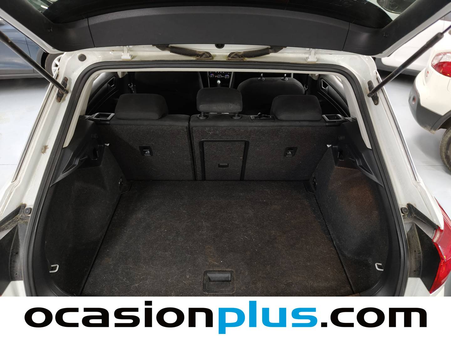 Fotos maletero Volkswagen T-Roc Volkswagen T-Roc Advance 1.5 TSI EVO (150 CV) DSG