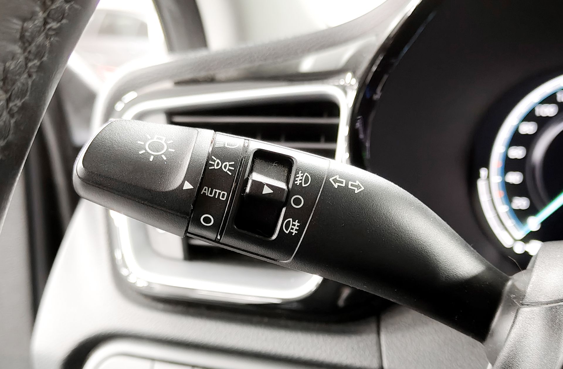Kia Ceed 1.6 GDi PHEV E-Tech - foto 32
