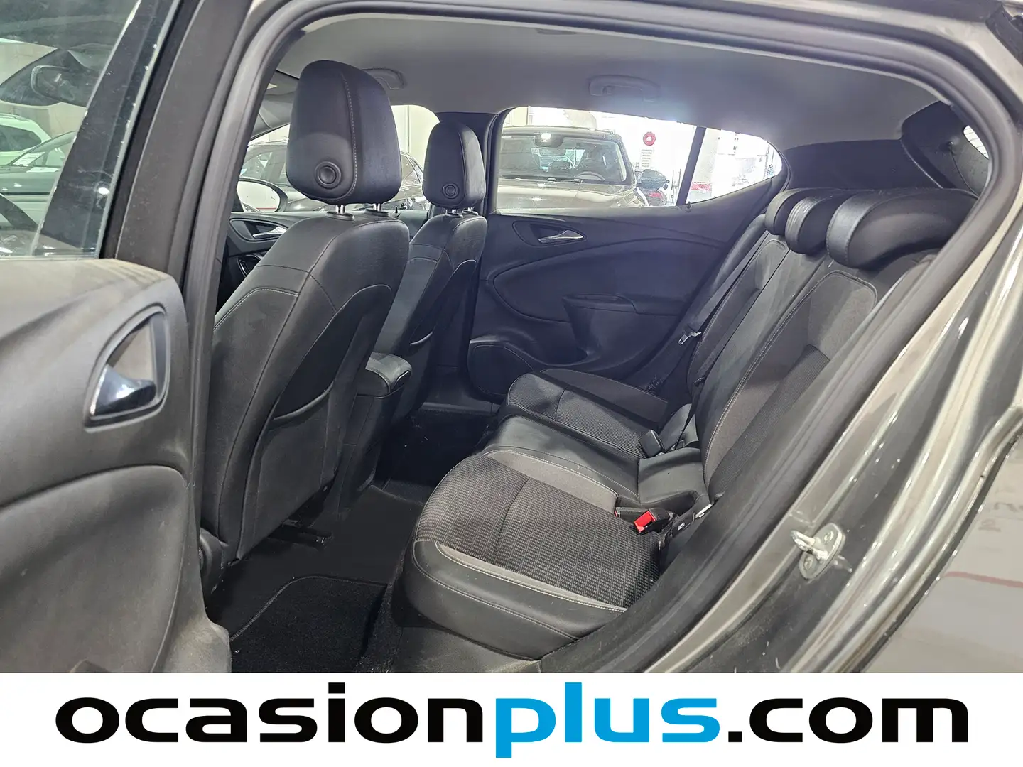 Foto Opel Astra Opel Astra 1.5D DVH Design & Tech (122 CV)