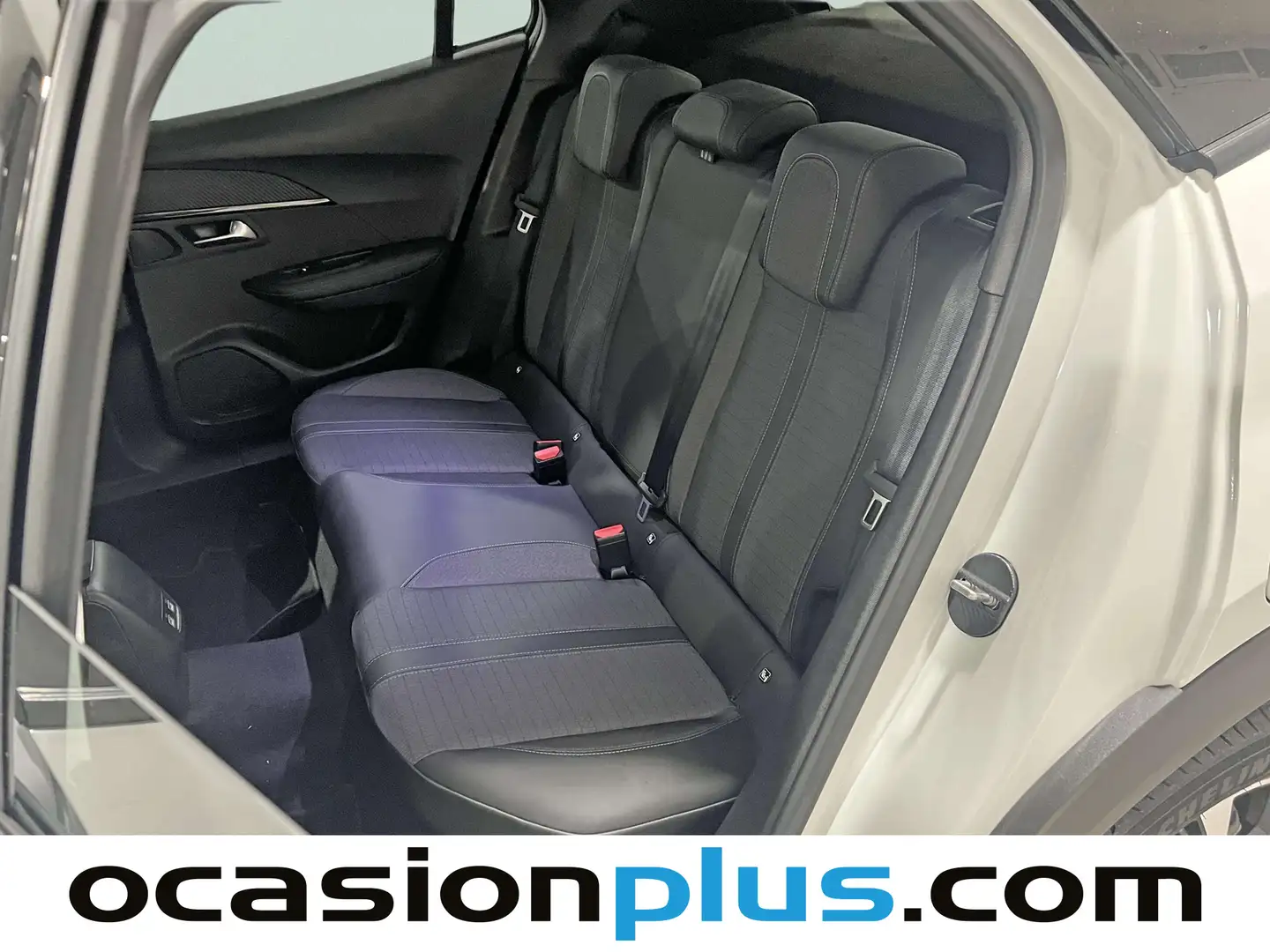 Foto Peugeot 2008 Peugeot 2008 BlueHDi 110 Allure (110 CV)