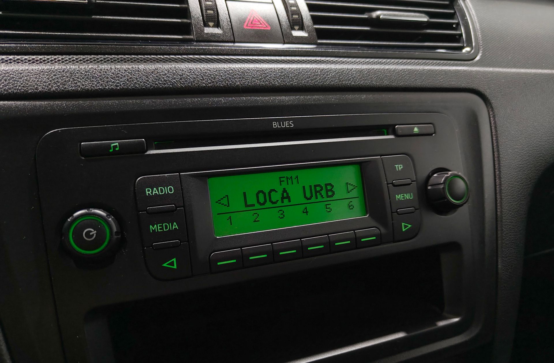 Škoda Rapid 1.6 TDI CR Ambition - foto 24