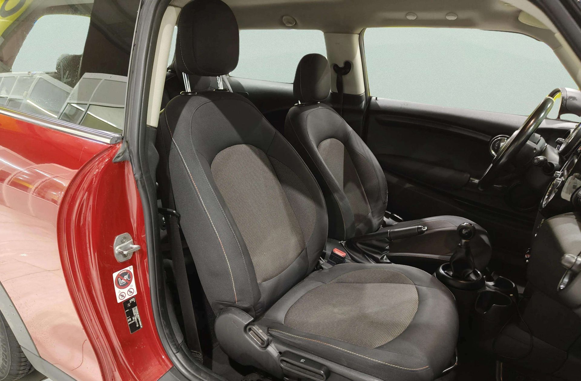 MINI Cooper One D - foto 14