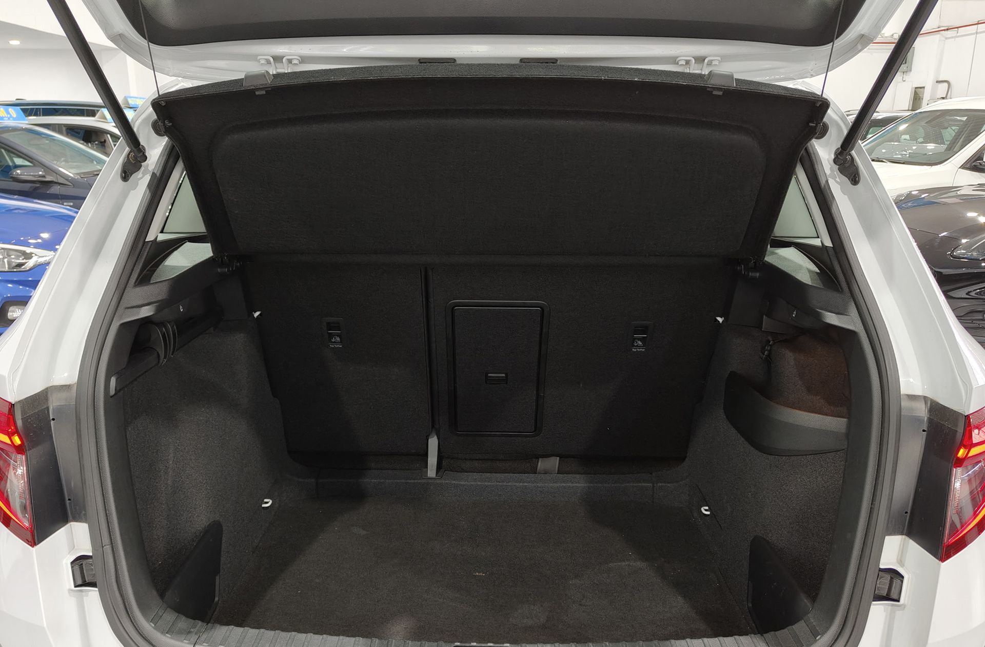 Škoda Karoq 1.5 TSI ACT Ambition DSG - foto 15