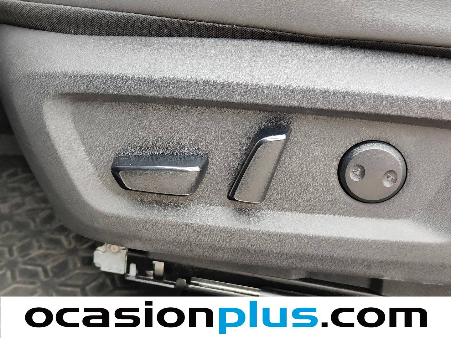 Acabados Nissan X-TRAIL Nissan X-Trail 1.5 e-Power Adventure 4x2 Auto (204 CV)