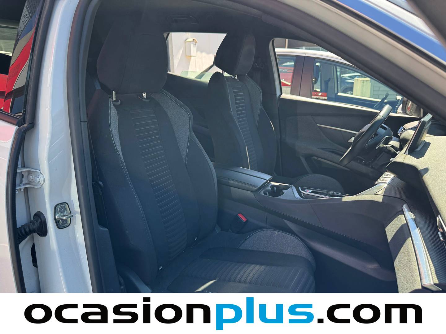 Foto Peugeot 3008 Peugeot 3008 BlueHDi 130 S&S Active Pack EAT8 (130 CV)