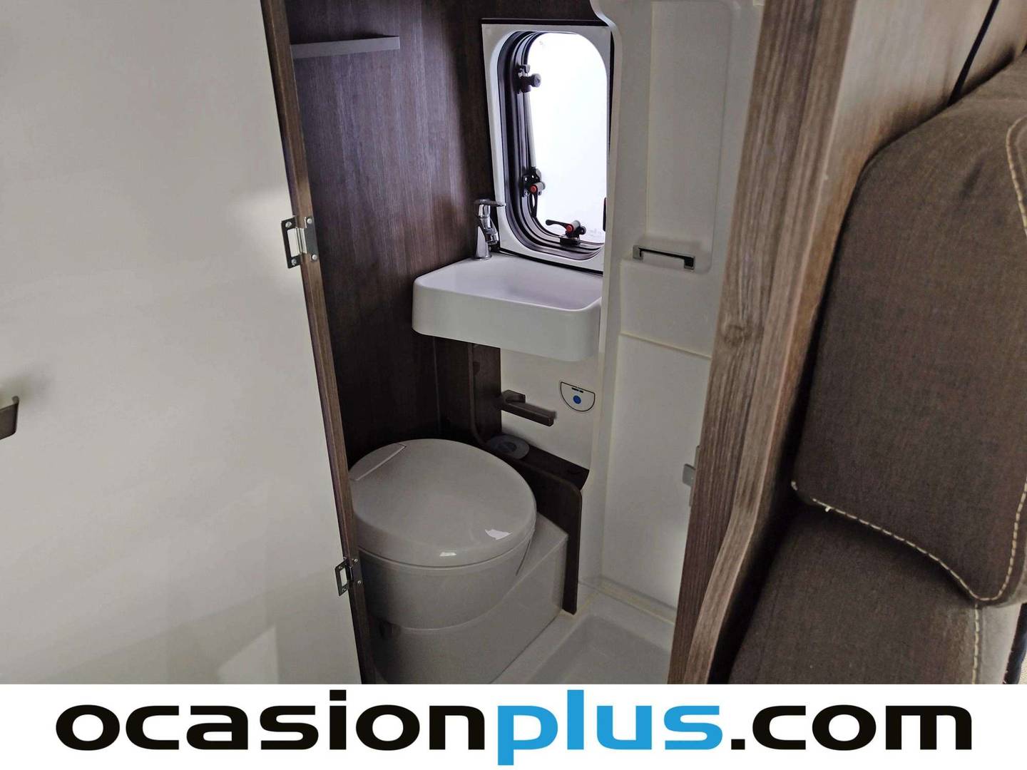 Paquetes del Benimar BENIVAN Benimar BENIVAN B120 ES (140 CV) 4 Plazas