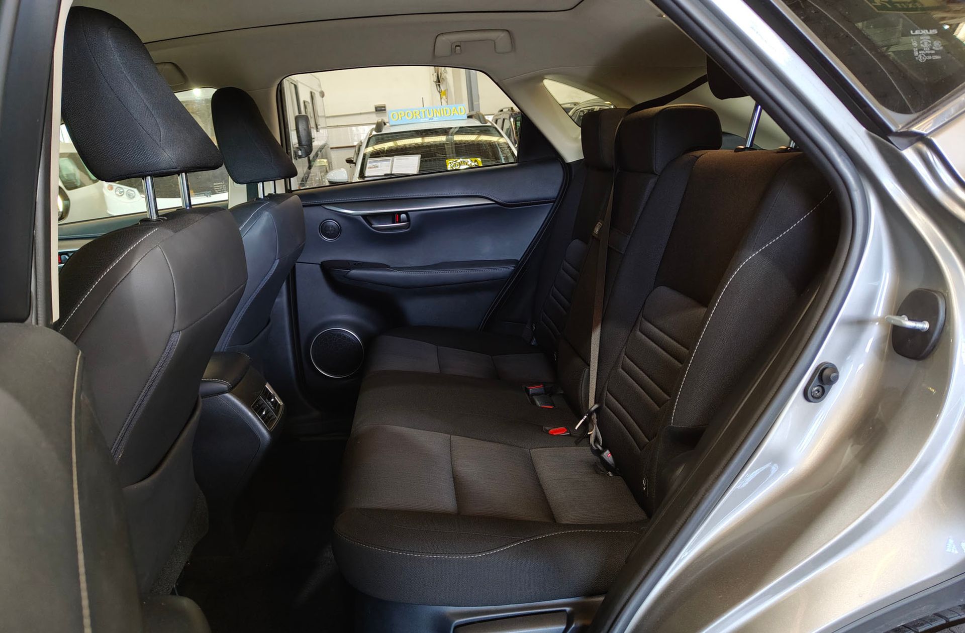 Lexus NX 300h Sport Edition 2WD - foto 13
