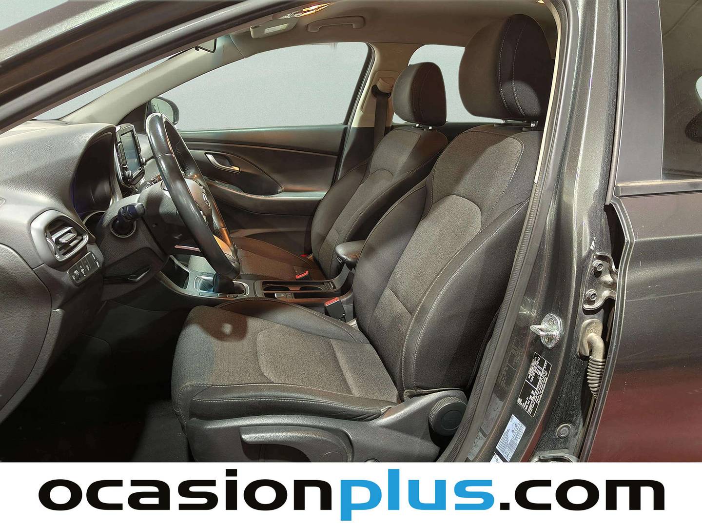 Foto asientos delanteros Hyundai i30 Hyundai i30 Hyundai i30 1.0 TGDI 48V Klass (120 CV)