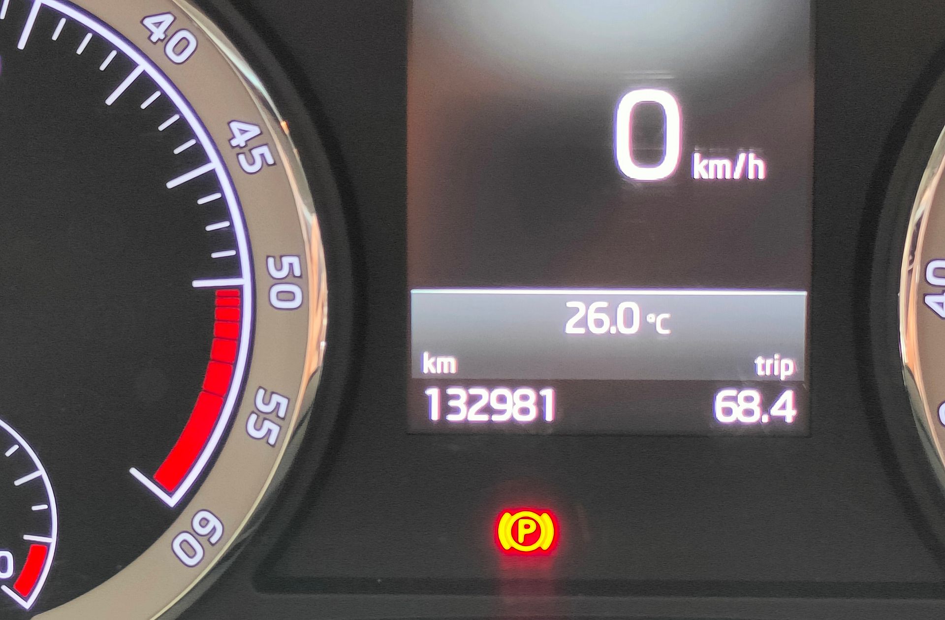 Škoda Karoq 1.6 TDI Ambition - foto 9