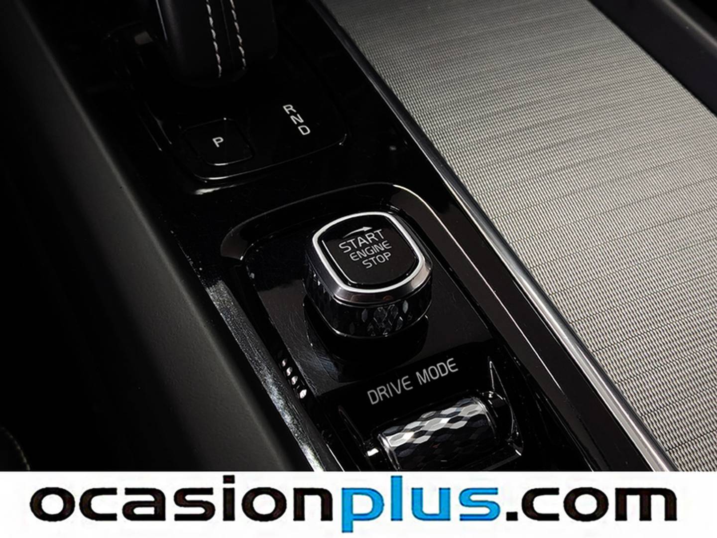 Foto Volvo XC60 Volvo XC60 B4 D R-Design Auto (197 CV)