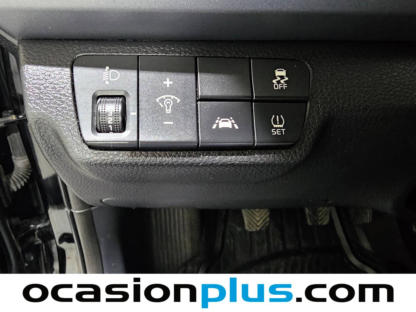 Equipamiento del KIA Rio KIA Rio 1.2 CVVT Concept  (84 CV)