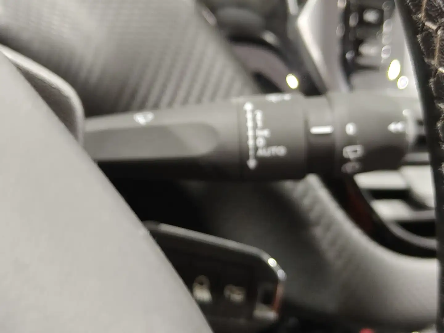 Foto Peugeot 2008 Peugeot 2008 PureTech 110 S&S Allure EAT6 (110 CV)