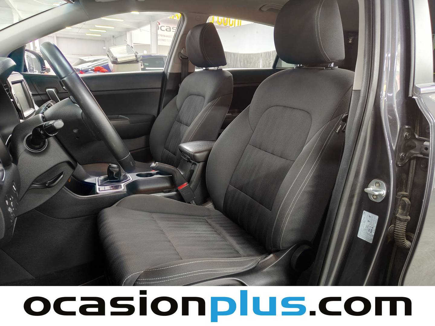 Foto asientos delanteros KIA Sportage KIA Sportage 1.7 CRDi Business Eco-Dynamic 4x2 (115 CV)