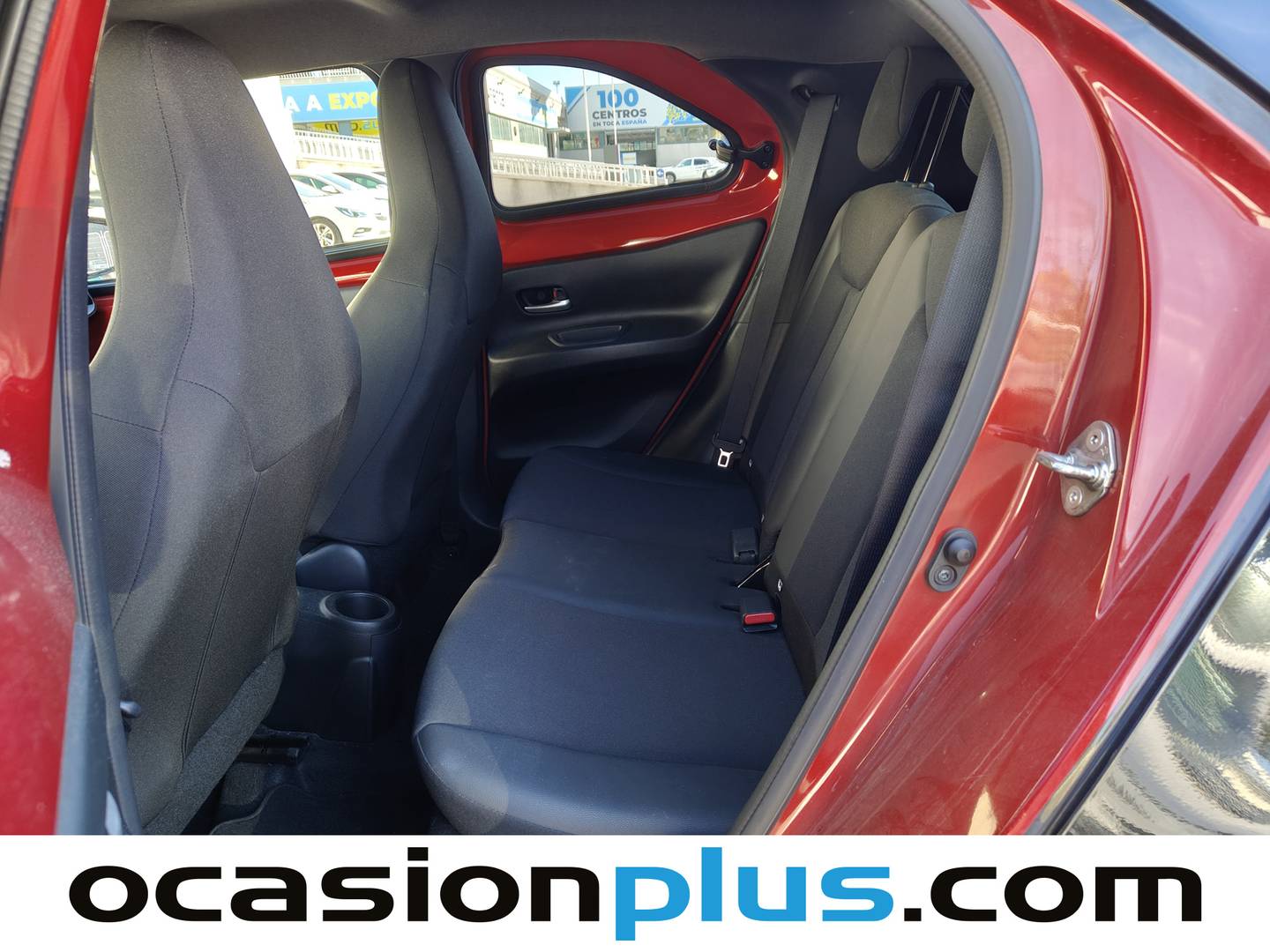 Foto asientos traseros Toyota Aygo X Cross Toyota Aygo X Cross 1.0 VVT-I Like (72 CV)