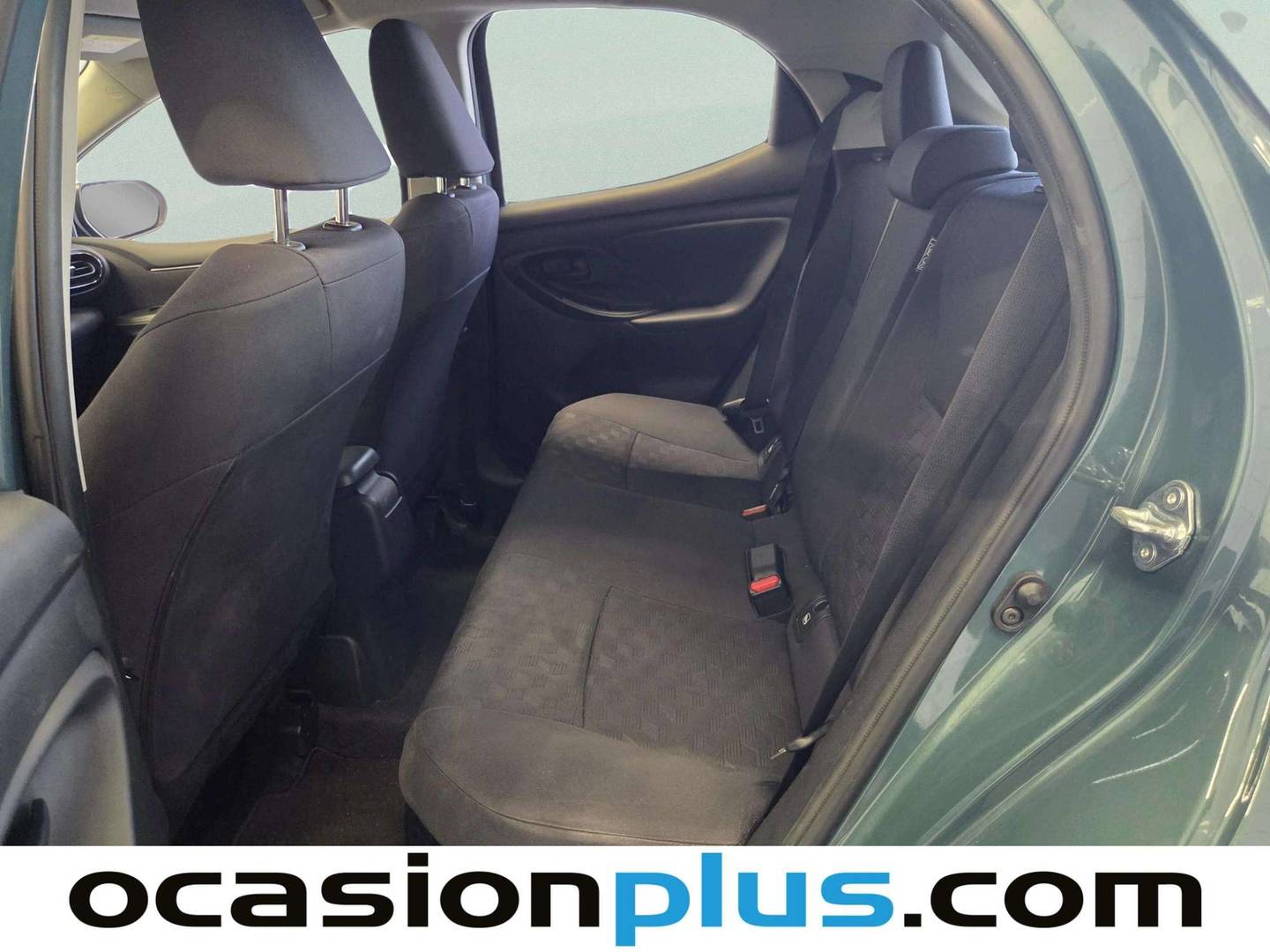 Foto asientos traseros Toyota Yaris Toyota Yaris 120H Active Plus (116 CV)