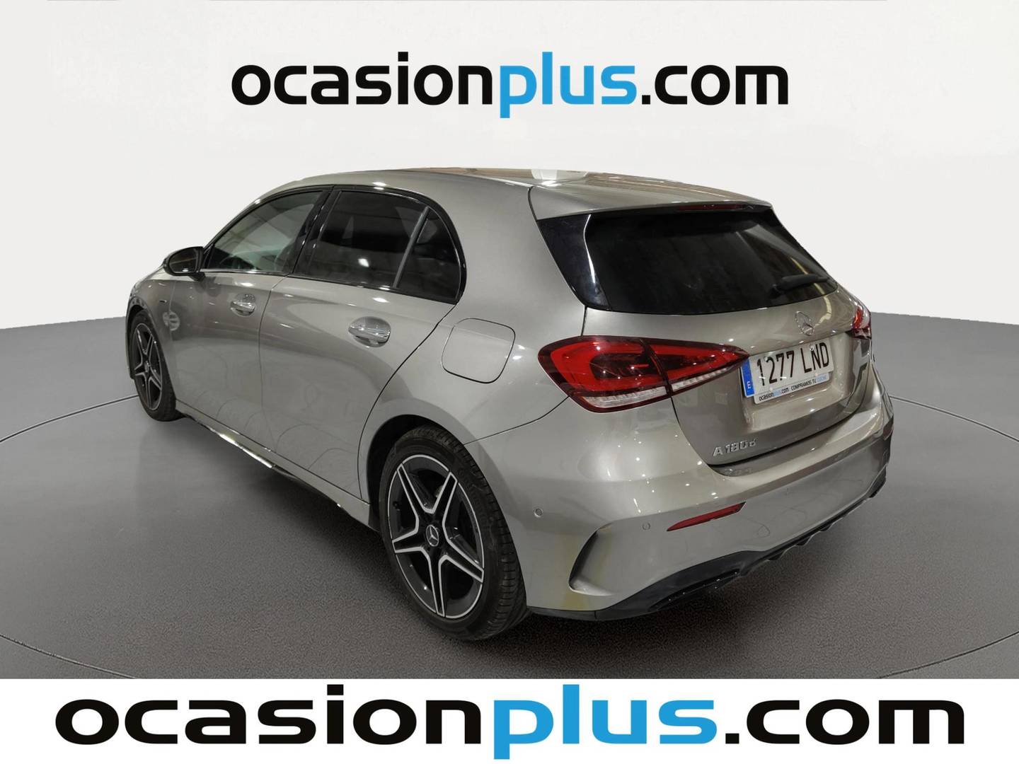 Foto trasera Mercedes Clase A Mercedes Clase A 180 d (116 CV) Pack AMG izquierda
