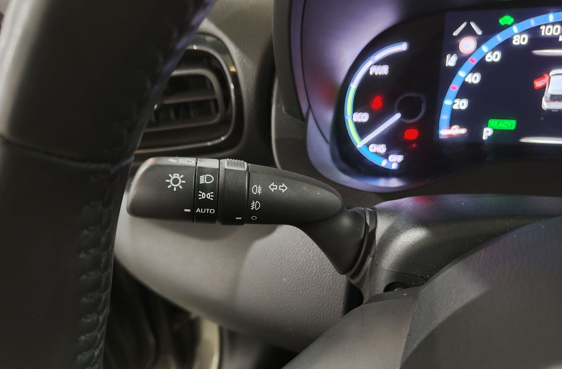 Toyota Yaris Cross 120H Active Tech - foto 24