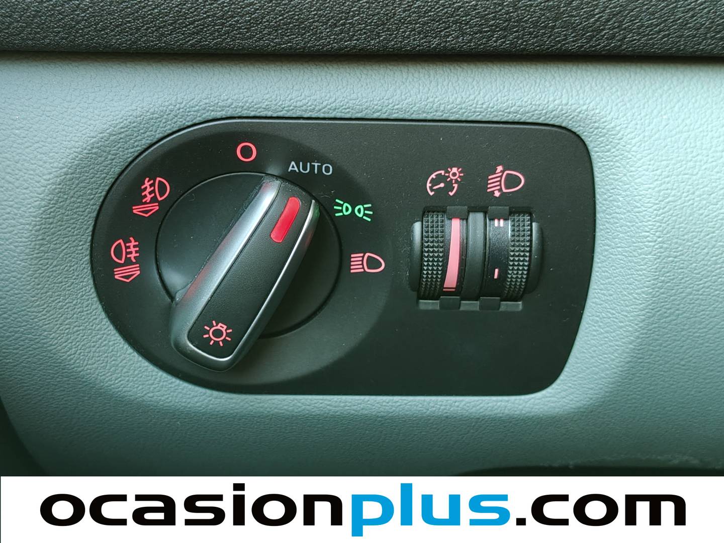 Extras y acabados del Audi A3 Audi A3 Sportback Attraction 1.6 TDI (105 CV)