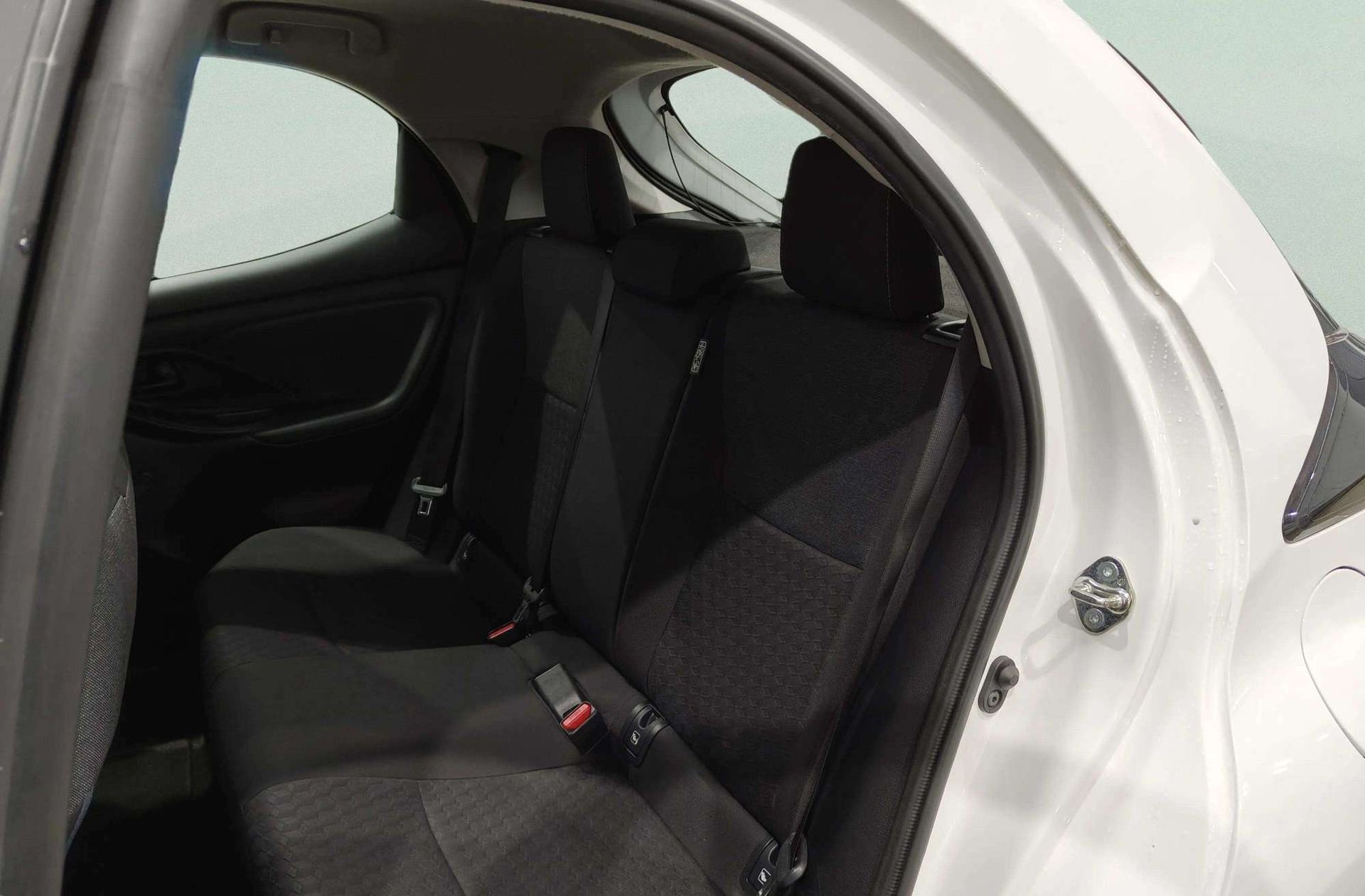 Toyota Yaris 1.0 70 Business - foto 11
