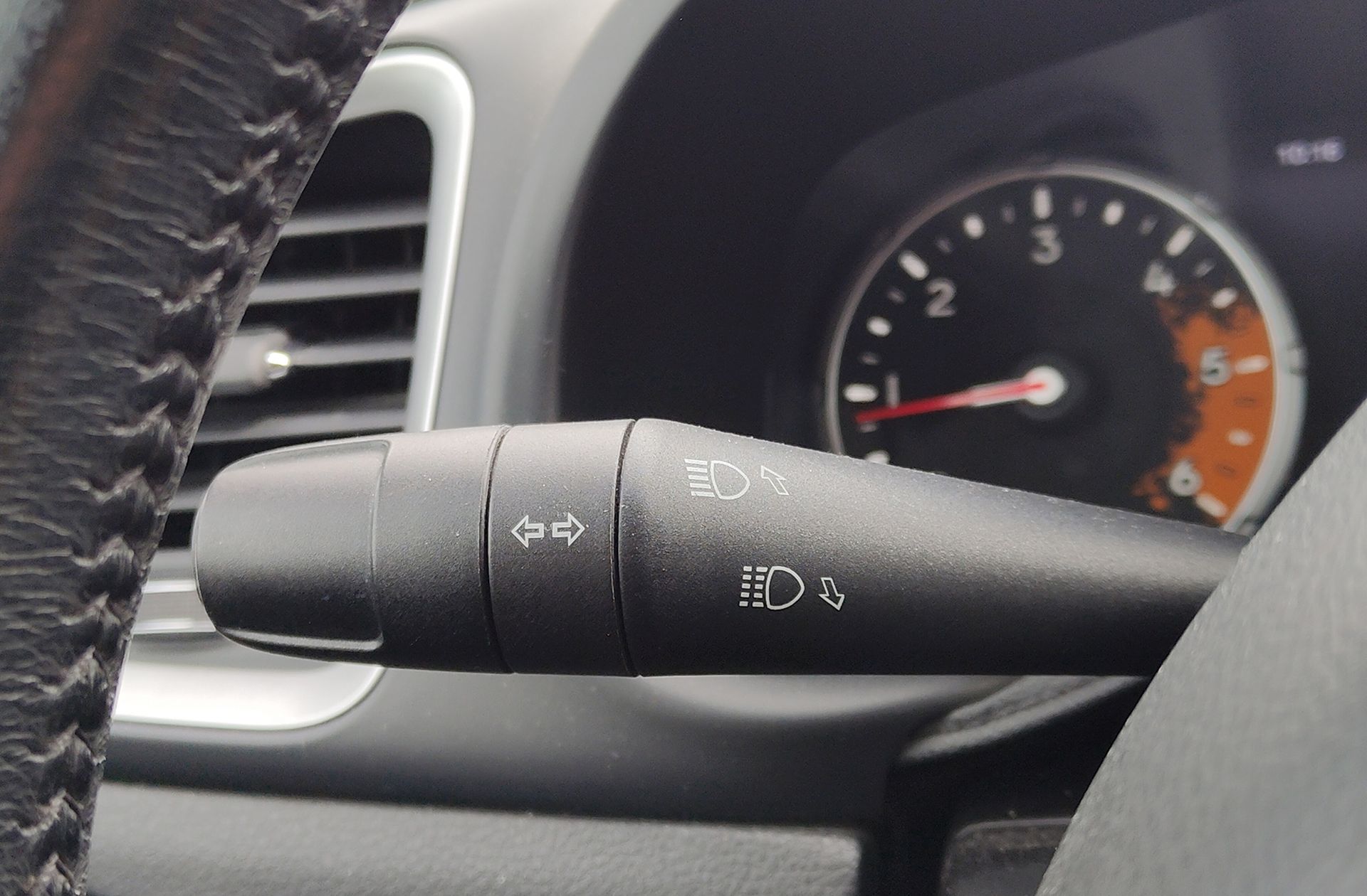 Jeep Renegade 1.6 MultiJet Limited 4x2 - foto 24