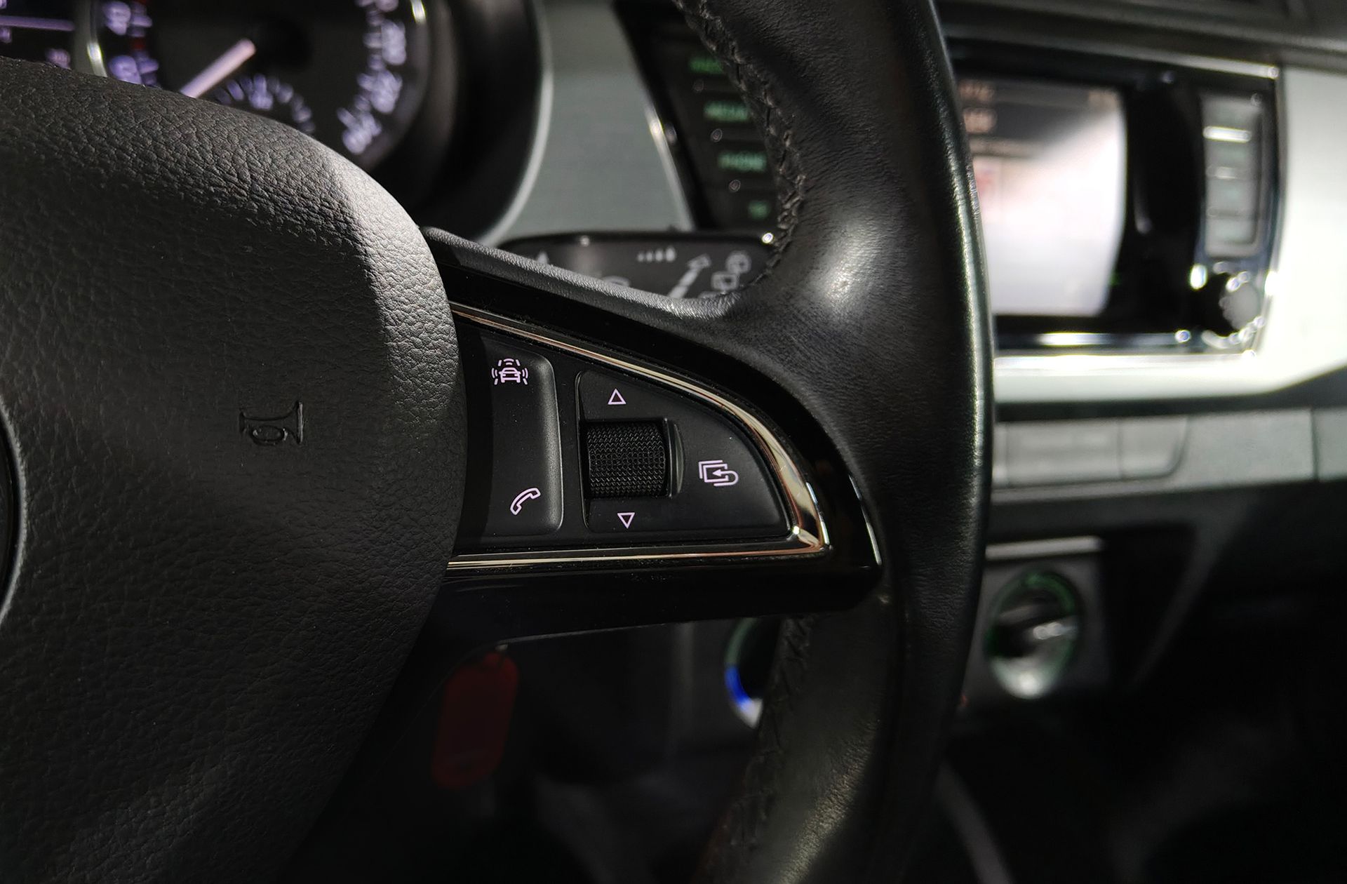 Škoda Fabia 1.2 TSI Like - foto 26