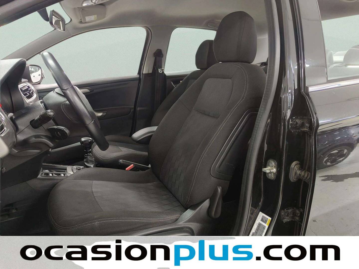 Foto Citroën C-Elysée Citroen C-Elysee BlueHDi 100 Shine (102 CV)