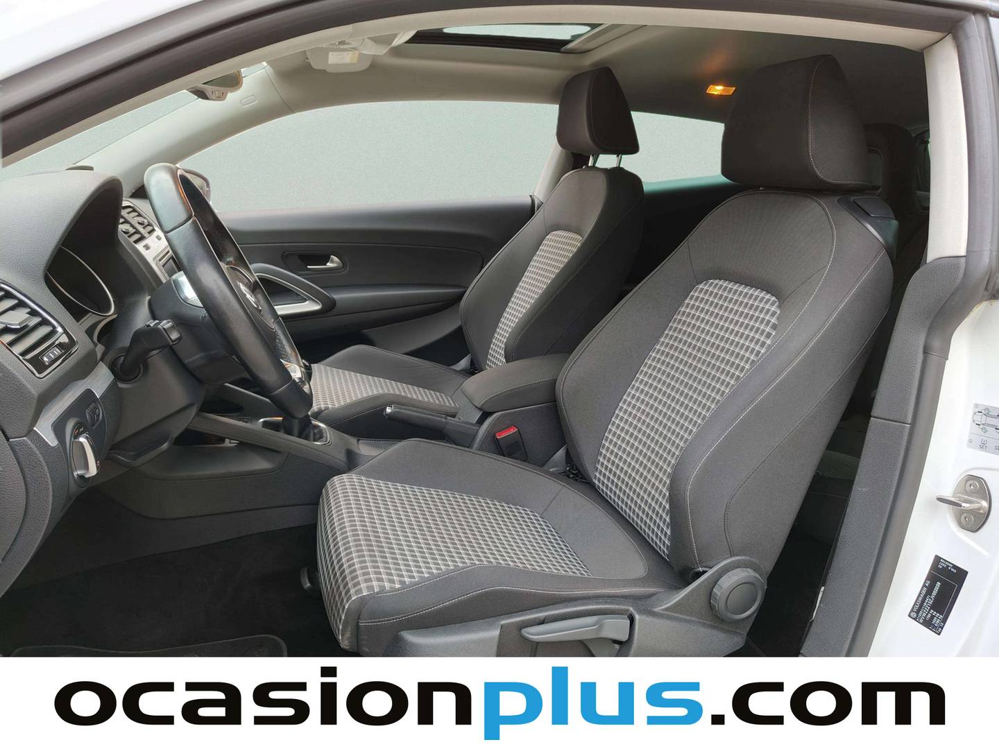 Foto Volkswagen Scirocco Volkswagen Scirocco Typhoon by R-Line 2.0 TSI BMT  (180 CV)