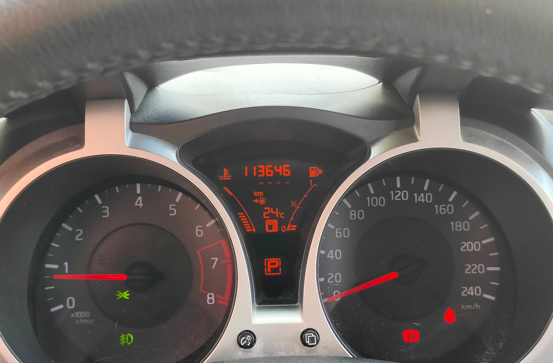 Nissan Juke 1.6 Acenta Connect 4x2 CVT - foto 22