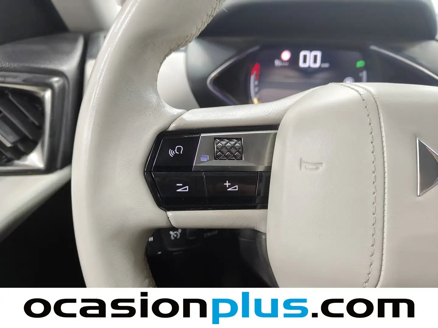 Foto DS DS 3 Crossback DS DS3 Crossback BlueHDi 110 So Chic  (110 CV)