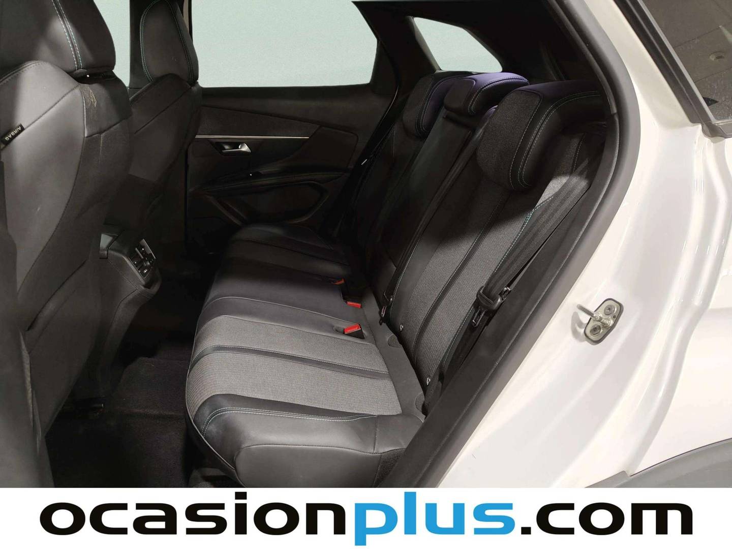 Foto asientos traseros Peugeot 3008 Peugeot 3008 PureTech 130 S&S Allure Pack (130 CV)