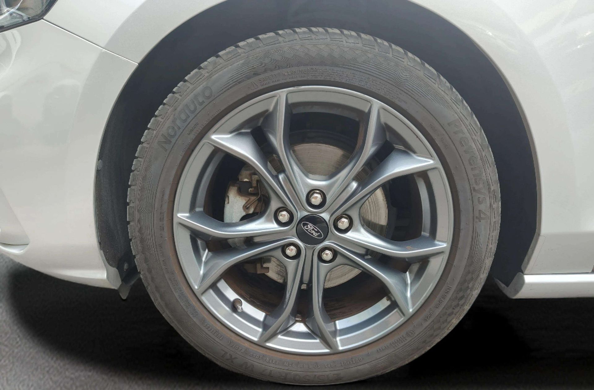 Ford Focus 1.0 EcoBoost ST-Line - foto 36