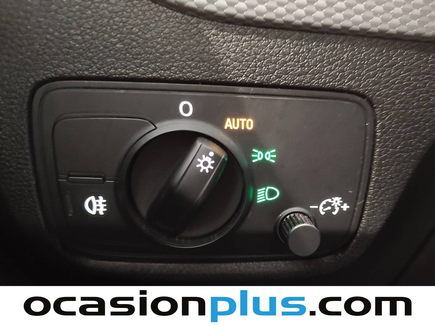 Foto Audi Q2 Audi Q2 Advanced 30 TDI (116 CV)