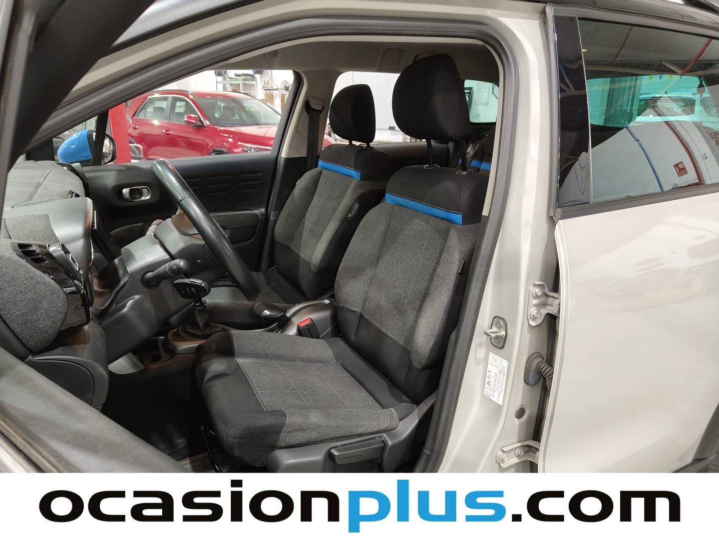 Foto asientos delanteros Citroën C3 Aircross Citroën C3 Aircross PureTech 130 S&S Rip Curl (131 CV)