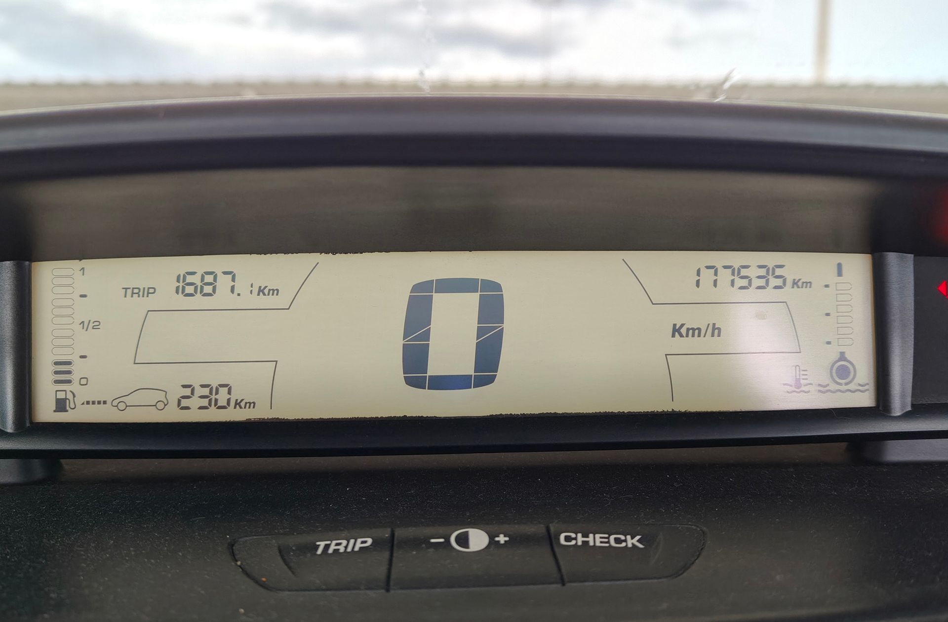 Citroën C4 1.6 HDi VTR Plus - foto 19
