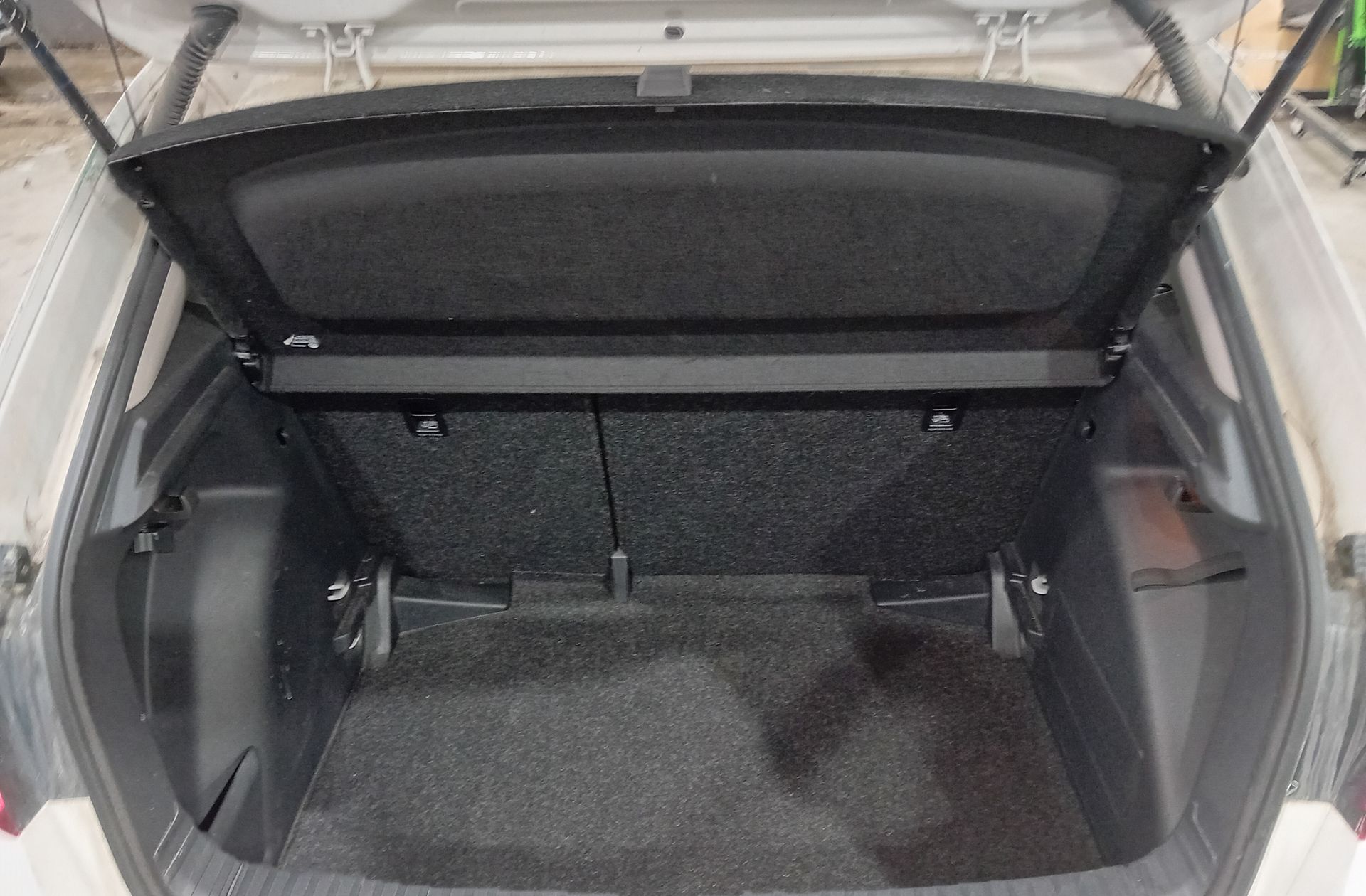 Škoda Fabia 1.0 TSI Ambition - foto 13