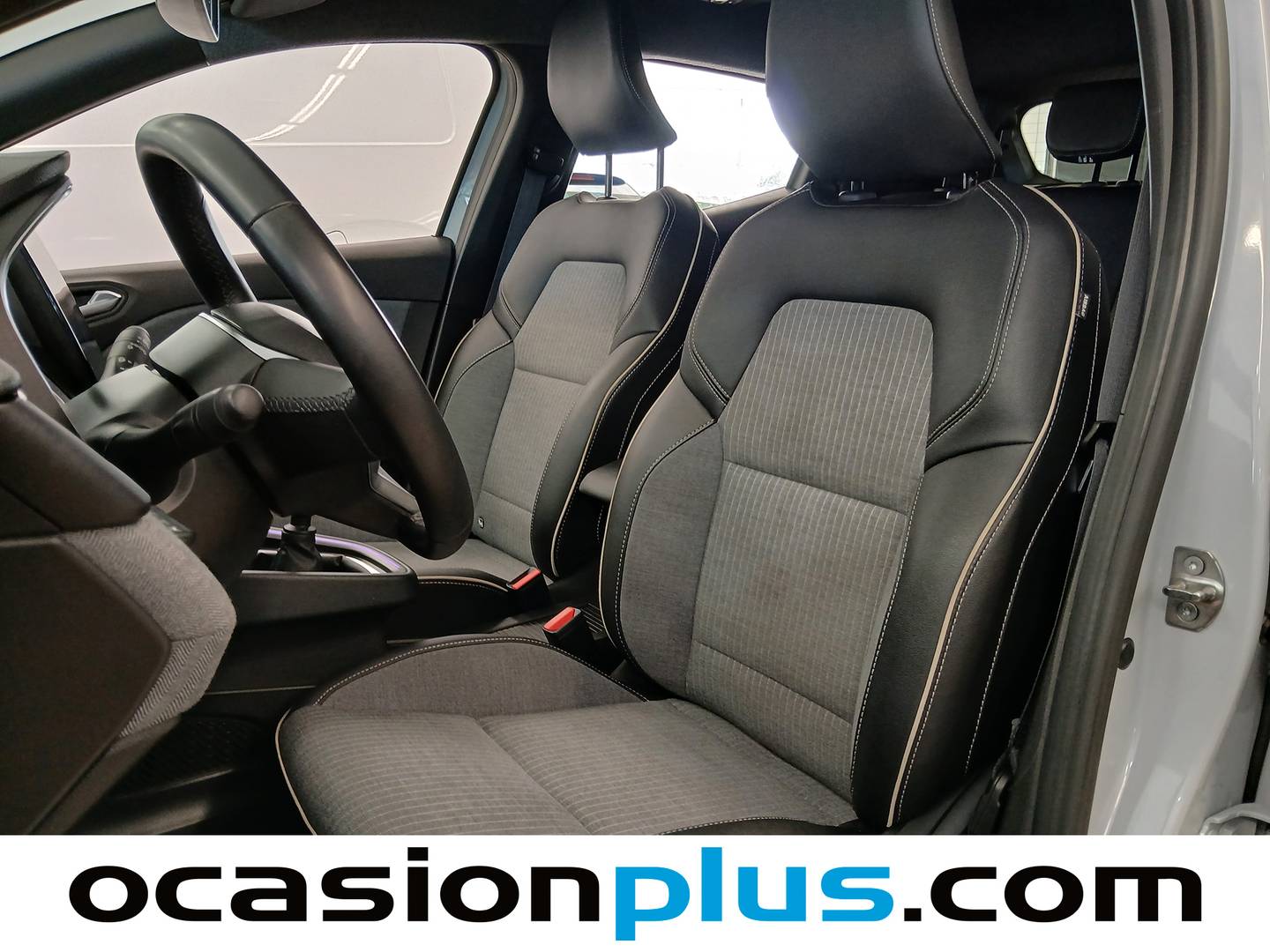 Foto asientos delanteros Renault Clio Renault Clio Techno TCe (90 CV)