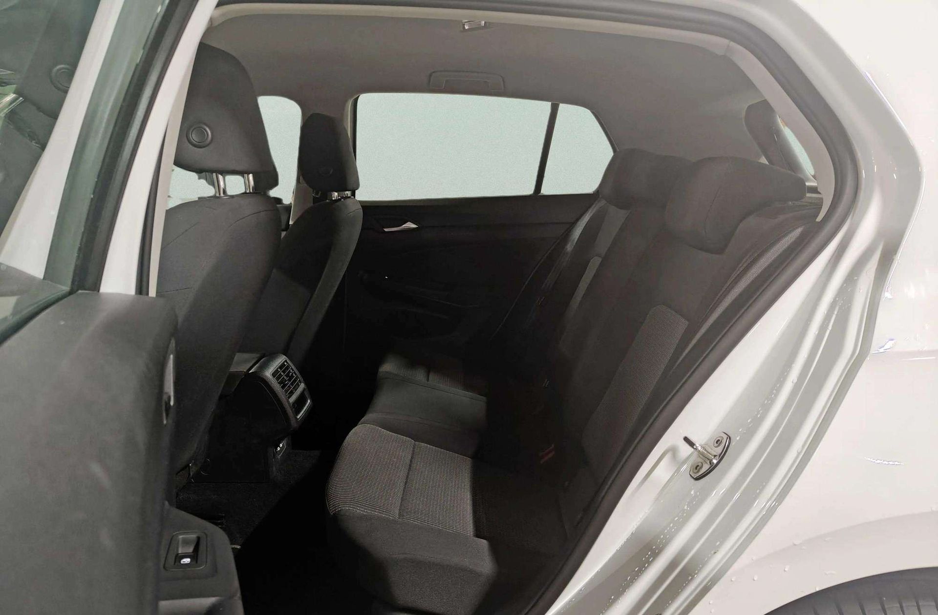 Volkswagen Golf 2.0 TDI - foto 9