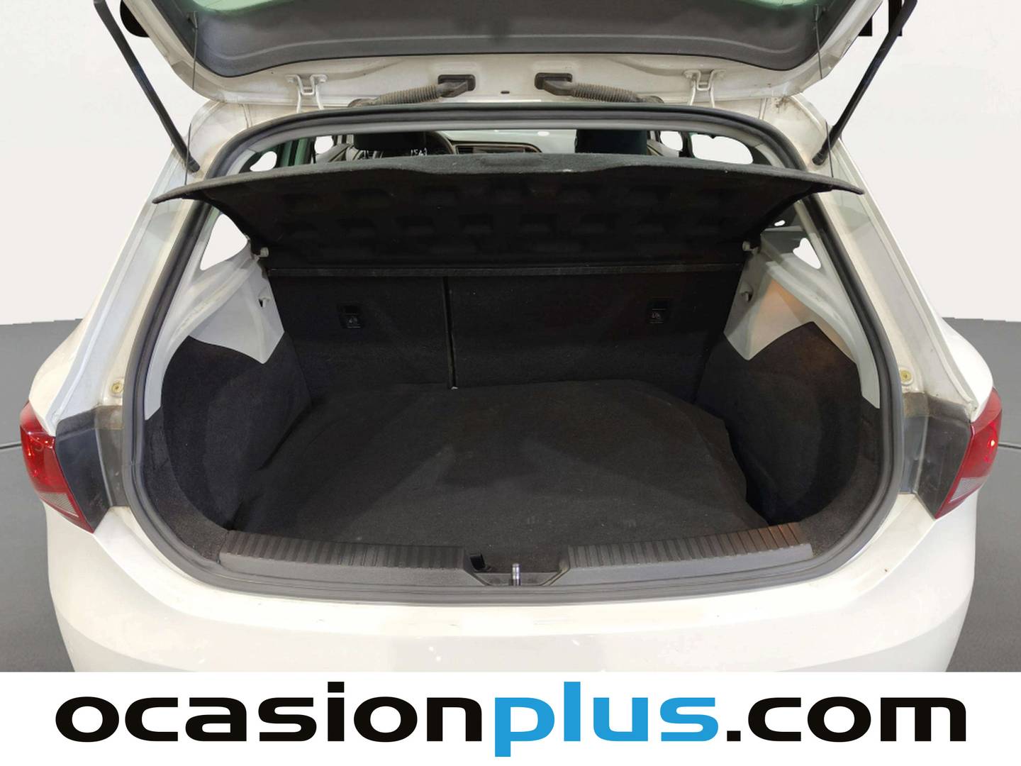 Fotos maletero Seat León Seat León 1.6 TDI S&S Ecomotive Reference (110 CV)