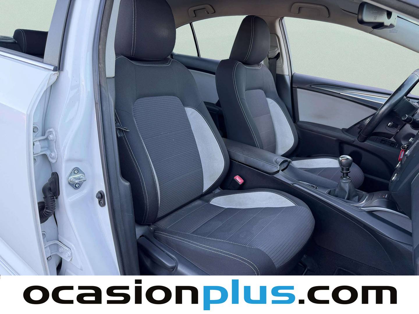 Toyota Avensis Toyota Avensis 150D Advance (143 CV) km 0