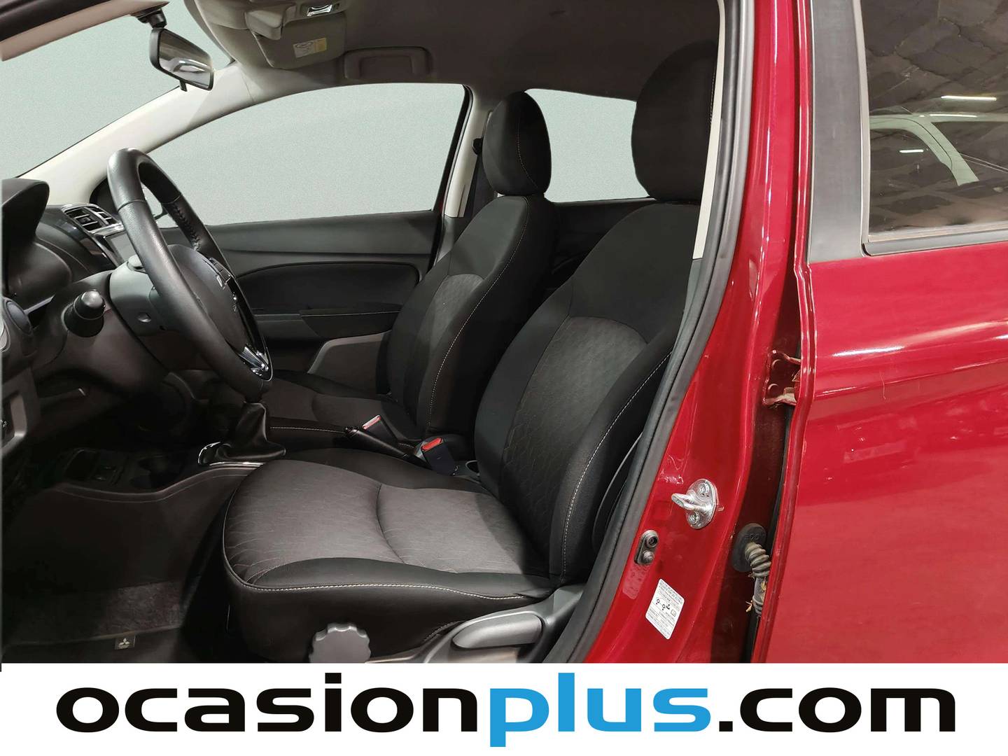 Foto asientos delanteros Mitsubishi Space Star Mitsubishi Space Star 120 MPI Motion (71 CV)